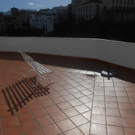 게스트하우스 카사 두엔데 델 타호 2*